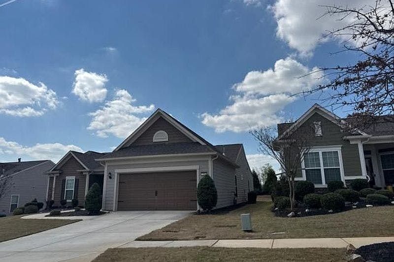 2nd image of 203 Camelia Ct