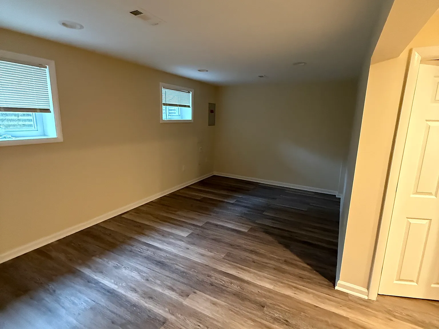 3 bed, 1860 sqft, $2,850 — Photo 3