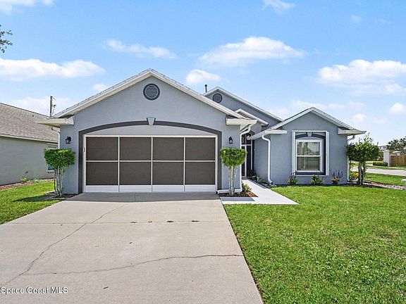 3rd image of 1201 Creek Side Cir