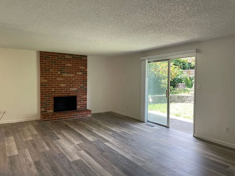 581 N Wexford Cir — Photo 4
