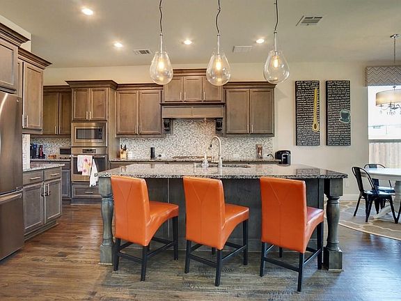 5th image of 2524 Berry Brook Ln