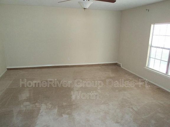 4th image of 510 Clover Ln