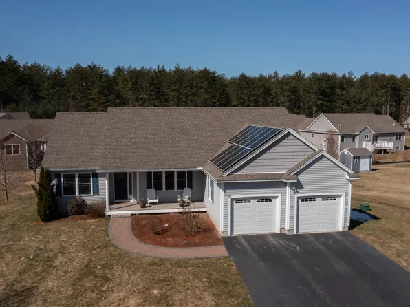 22 Pilgrim Circle, Nashua, NH 03063