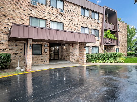 2nd image of 2604 N Windsor Dr Unit 206