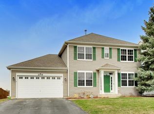 2775 Liberty Lakes Blvd, Wauconda, IL