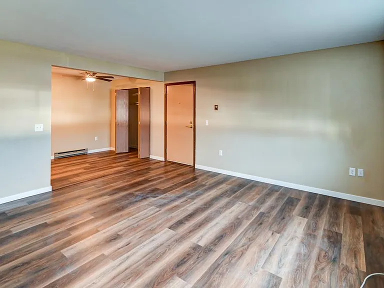 100 Sunset Ln #7 — Photo 9