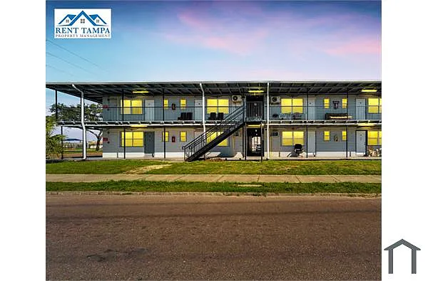 Building Photo - 680 22nd Ave S #13
