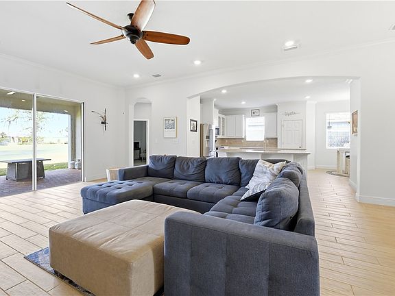 5th image of 2660 Antilles Ln