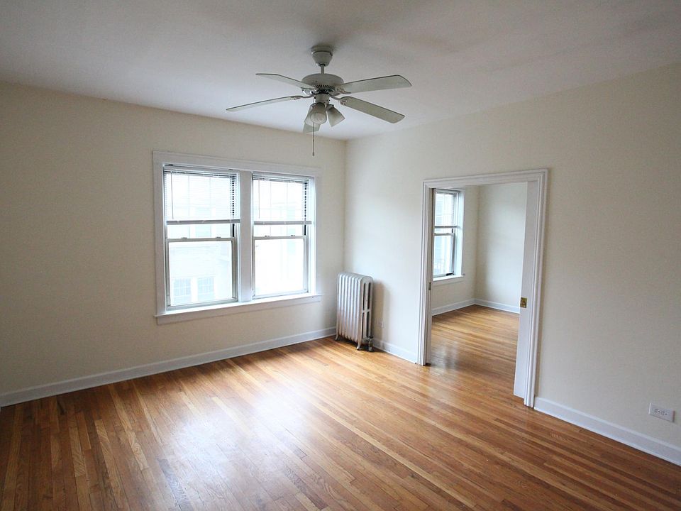 1st image of 1924 W Winona St #3CC