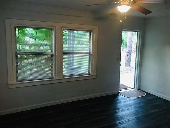 4th image of 2947 Jewell Dr