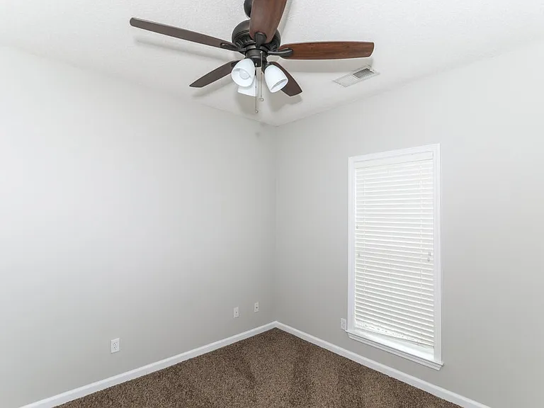 9921 Greenalder Cv N — Photo 12