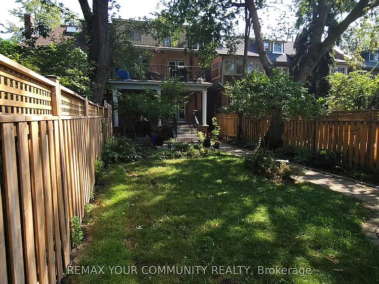 260 Rusholme Rd #BASEMENT — Photo 3