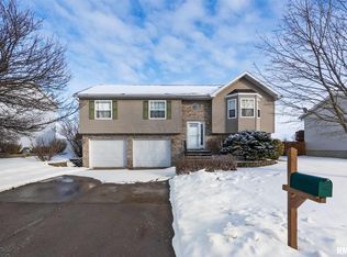 232 Briargate Dr, Colona, IL 61241