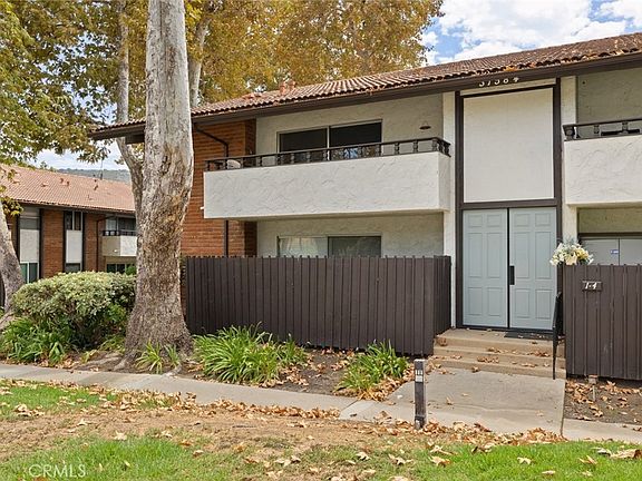 3rd image of 31584 Agoura Rd Unit 4
