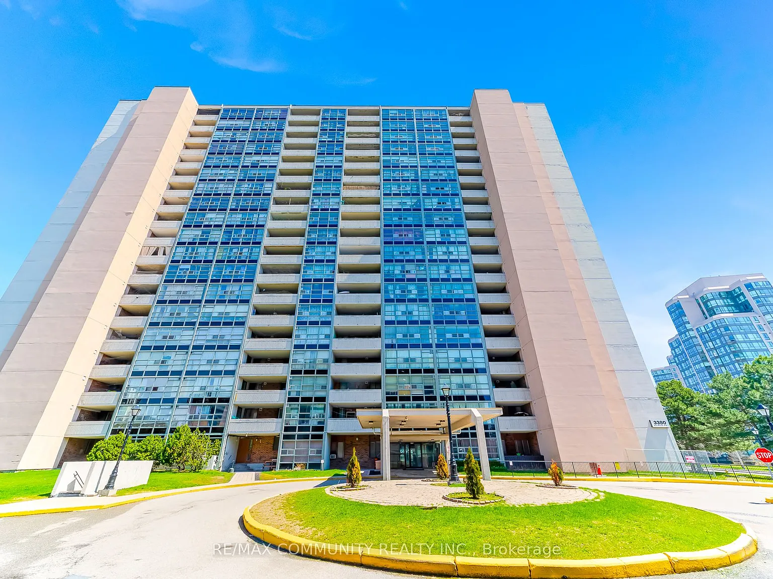 2 bed, $2,450 — Photo 2
