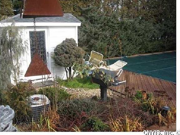 4th image of 102 Tilden Dr