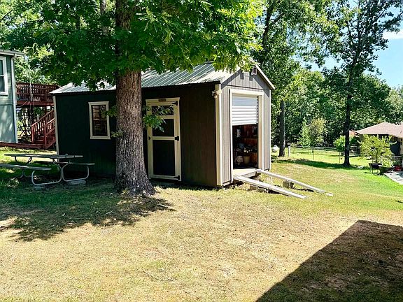 5th image of 103 Wood Cove Dr