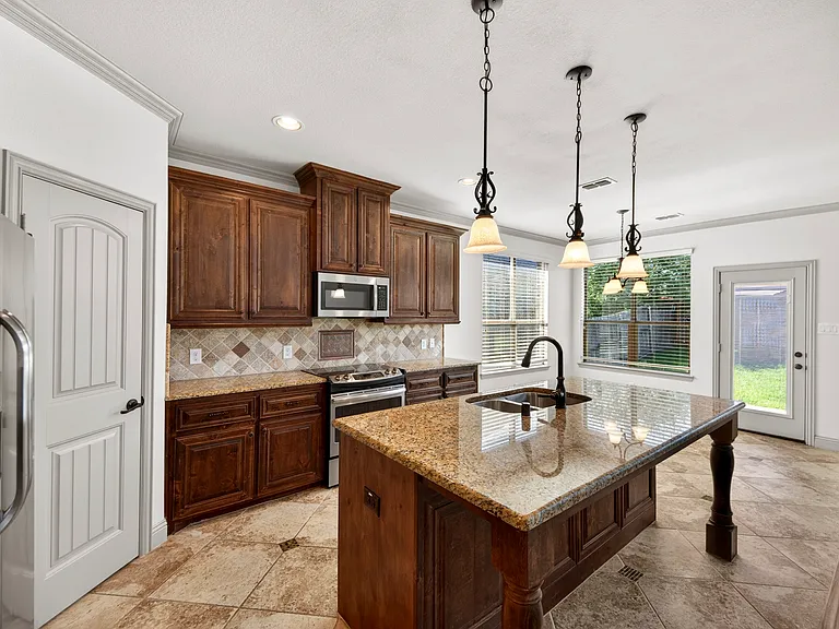 845 Lake Meadow Ln — Photo 5