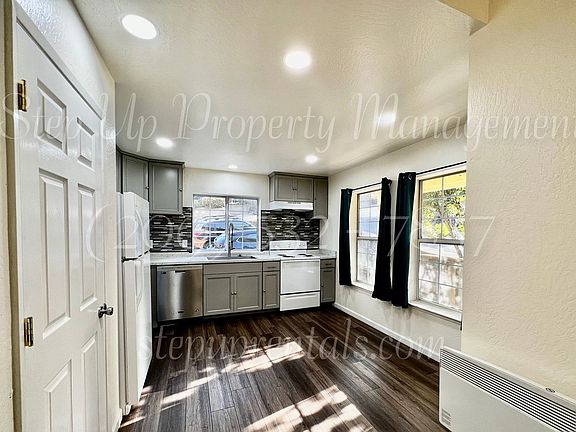 5th image of 72 Lytton St E #78