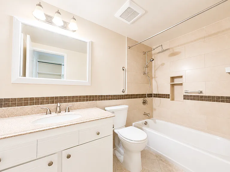 2393 SW Park Pl #106 — Photo 27