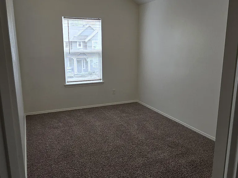 18558 SW Takena Ct — Photo 6