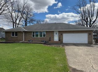 213 E State St, Washburn, IL 61570