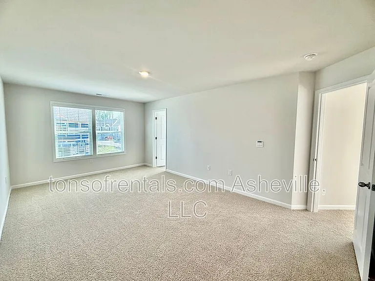 216 Valley Breeze Rd — Photo 16