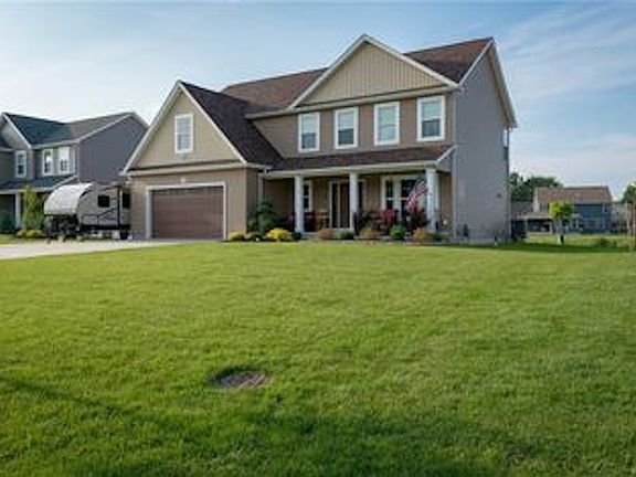 2nd image of 3415 Ashwood Dr