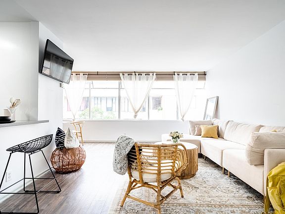 2nd image of 5325 E Ocean Blvd APT 3