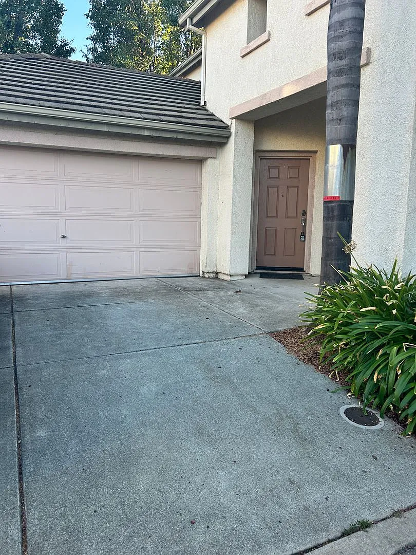 Beautiful 3 bedroom two bath home. — Photo 1