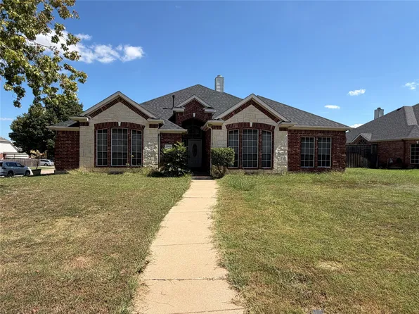 3004 Saint Bartholomew Dr, Mansfield, TX 76063