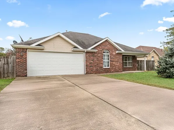 656 Woodland St, Centerton, AR 72719