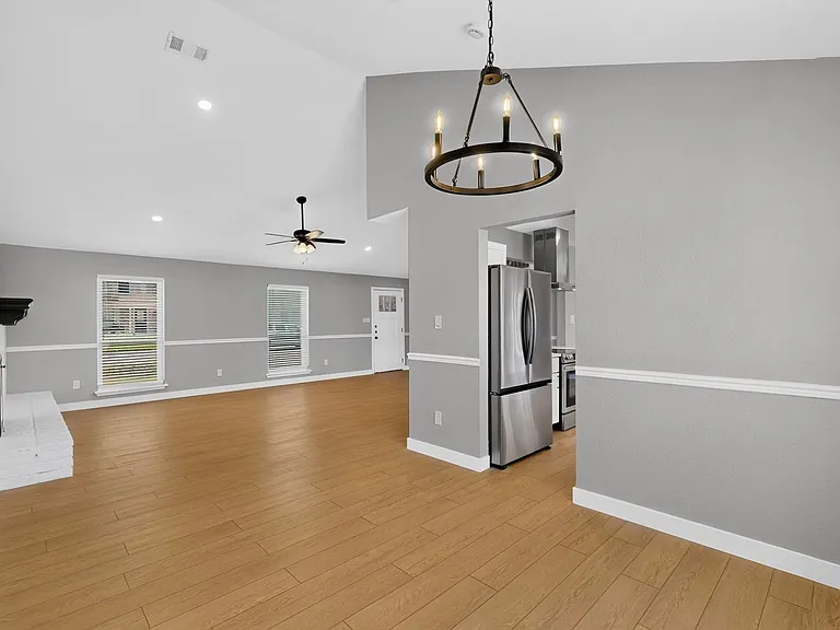 1600 Crimson Ct — Photo 13