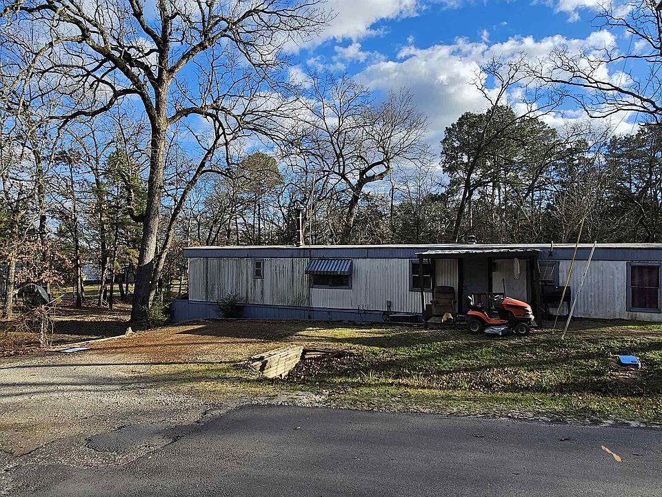 1st image of 240 E Elm Dr