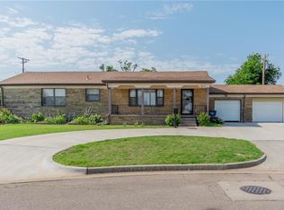 611 Thompson Dr, El Reno, OK 73036