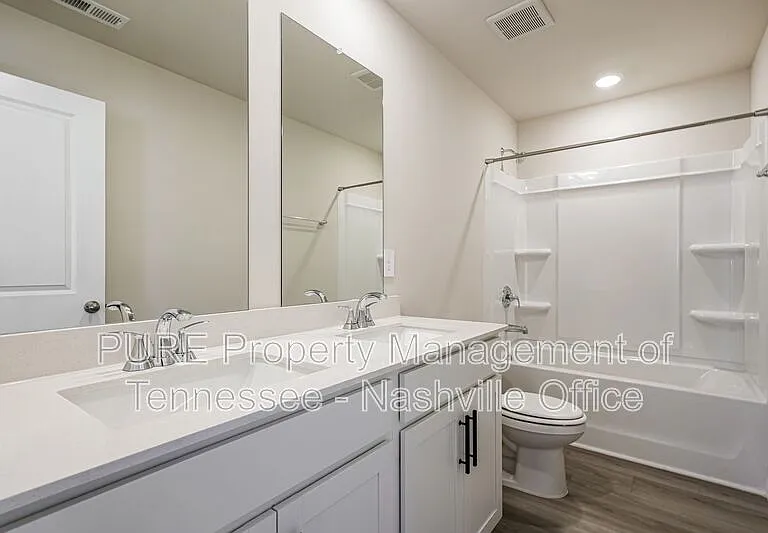 3889 Northbrook Dr — Photo 16