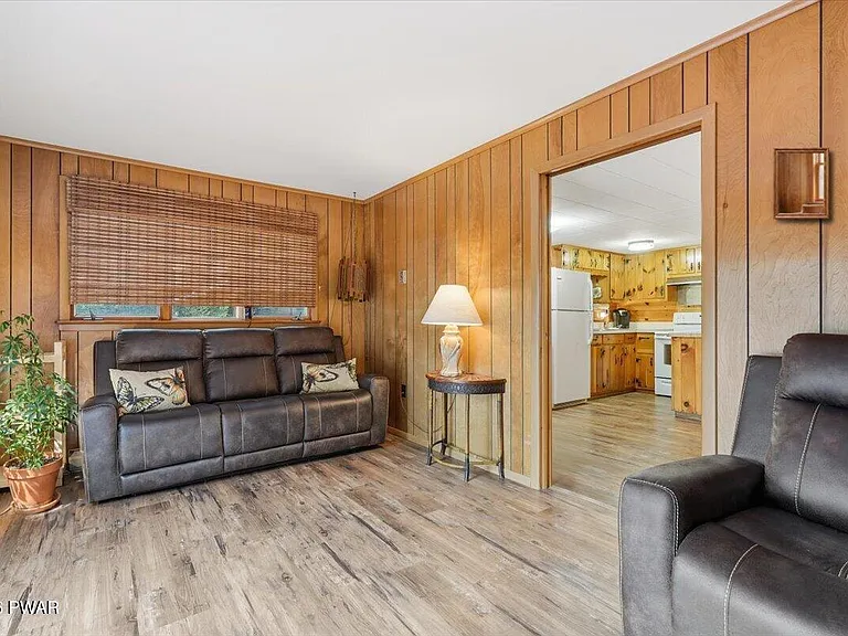 107 Apple Dr — Photo 12