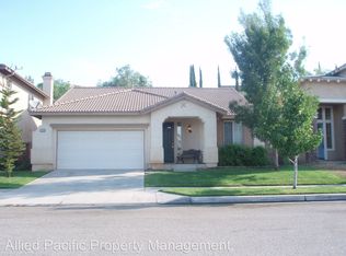 33416 Warwick Hills Rd, Yucaipa, CA 92399