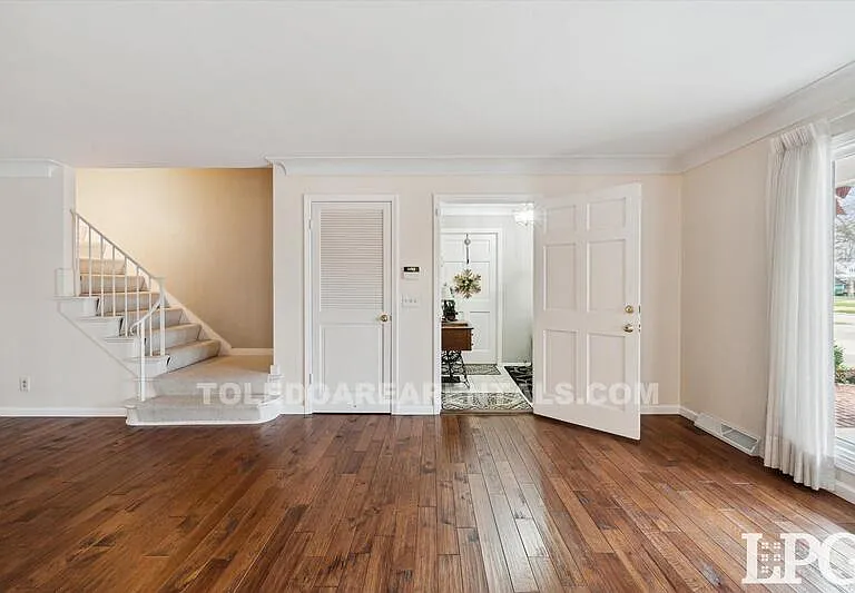 3835 Hillandale Rd E — Photo 7
