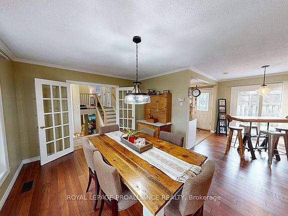 3rd image of 11 Stavebank Rd