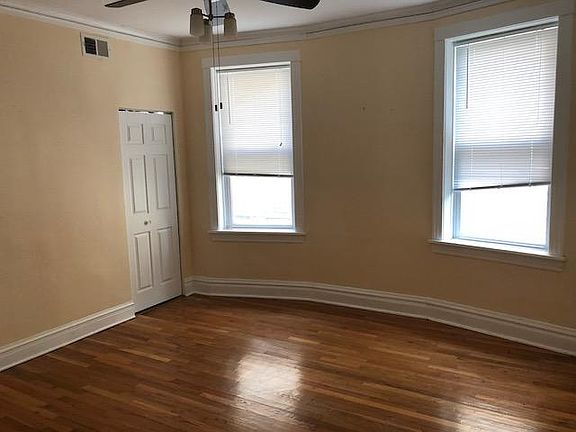 5th image of 3909 W Schubert Ave