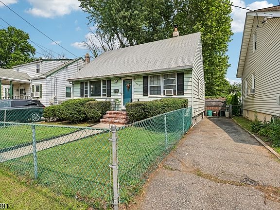 2nd image of 563 Purce St