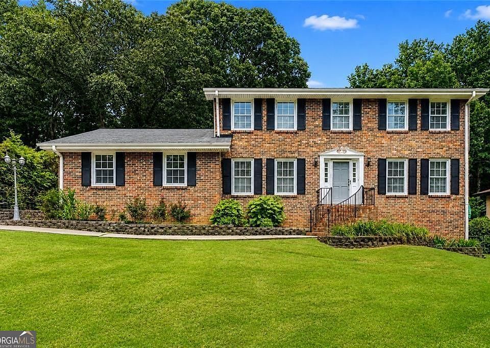 1st image of 1683 Oak Ridge Cir SW