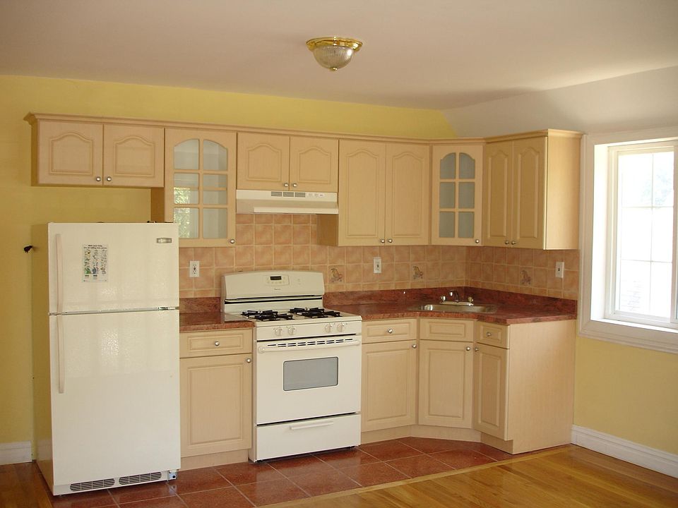 2nd image of 86-11 Range St Floor 2