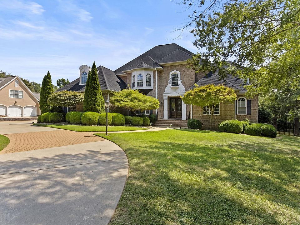1st image of 20 Stonebrook Farm Way