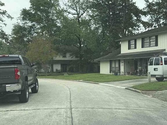 Exterior Neighborhood (street photo)