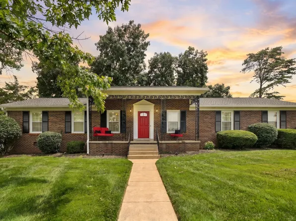 512 Shadow Dr, Shelbyville, TN 37160