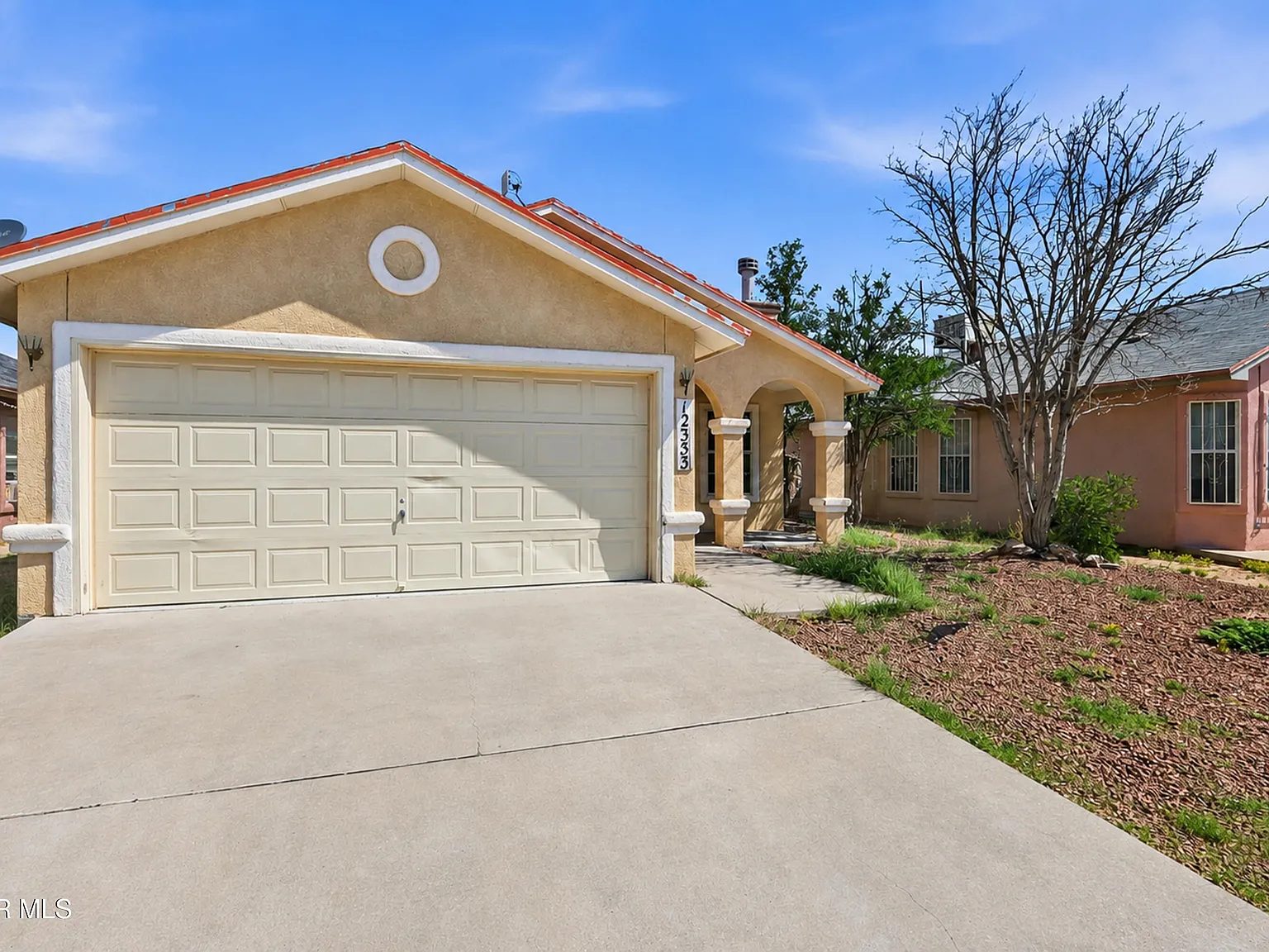 3 bed, 2.0 bath, 1105 sqft, $1,600 — Photo 2