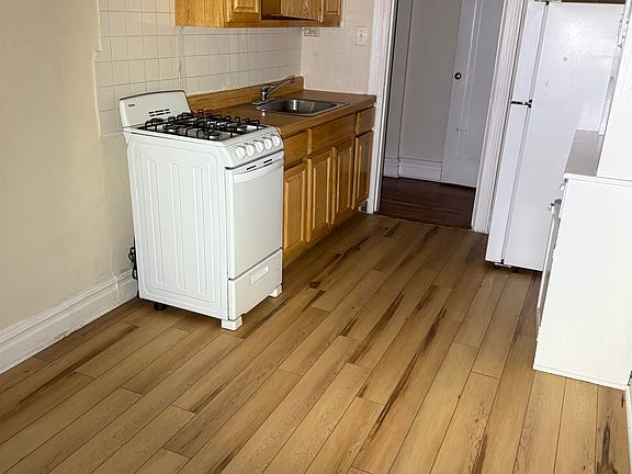 2nd image of 821 Bergen Ave #C03