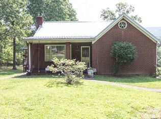 404 Hopwood Coolspring Rd, Hopwood, PA 15445